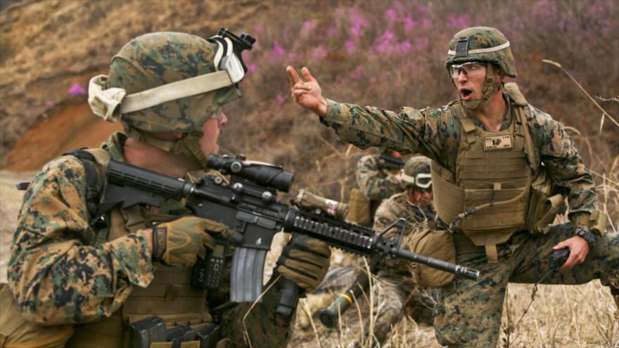 Militares de la Marina de EE.UU. en una maniobra conjunta con Corea del Sur, 26 de marzo de 2014.