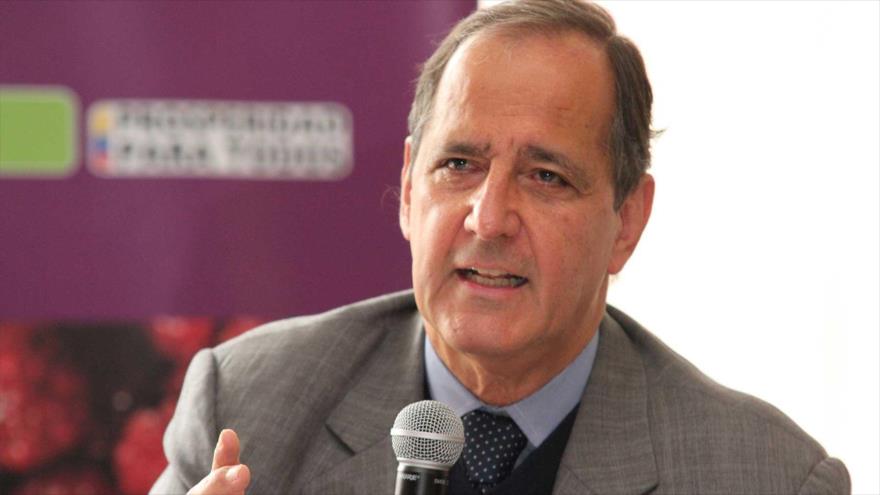 Juan Camilo Restrepo, jefe negociador del gobierno con el Frente de Guerra Oriental Ejército de Liberación Nacional (ELN).