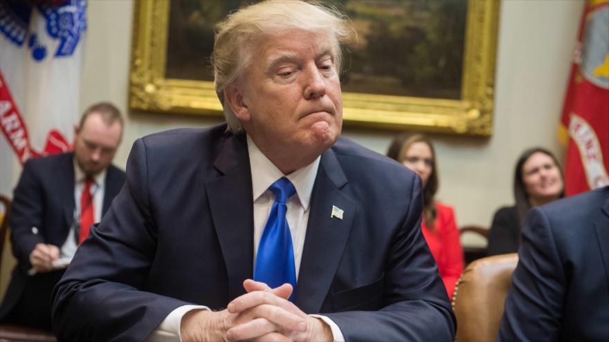 El presidente de Estados Unidos, Donald Trump, habla durante una reunión con líderes de grupos conservadores para ante la Corte Suprema en la Casa Blanca en Washington (capital estadounidense), 1 de febrero de 2017