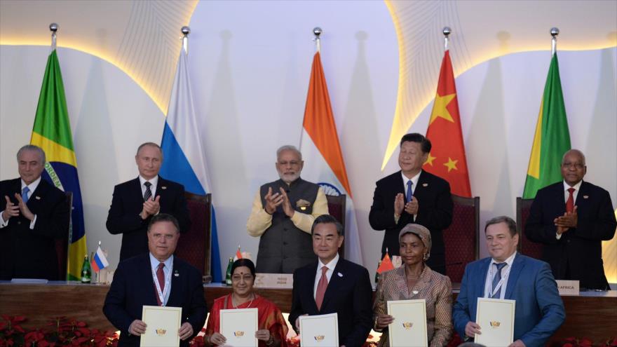 Reunión de los mandatarios de los países del BRICS (Brasil, Rusia, La India, China y Sudáfrica), 16 de octubre de 2016.