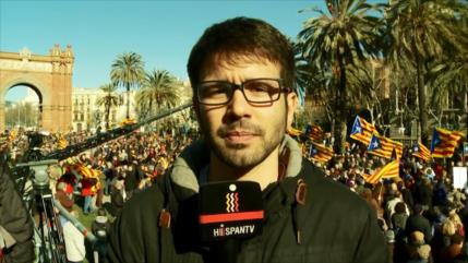 Mas afronta juicio por el 9N arropado por una movilización masiva