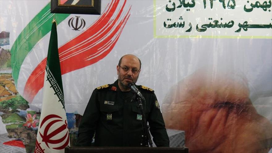 El ministro iraní de Defensa, Husein Dehqan, habla en un evento en la provincia de Guilán, al norte de Irán, 9 de febrero de 2017.