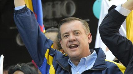 Revelado: opositor de Correa es colaborador cercano de EEUU