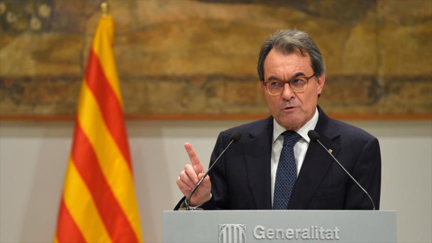 El expresidente de Cataluña Artur Mas, en una rueda de prensa en Barcelona, 10 de febrero de 2017.