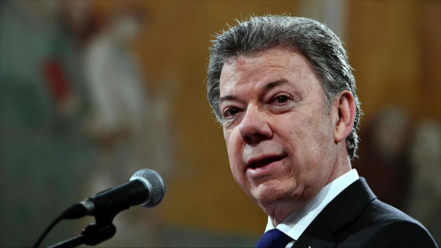 El presidente colombiano, Juan Manuel Santos, habla en Roma, capital italiana, 17 de diciembre de 2016.