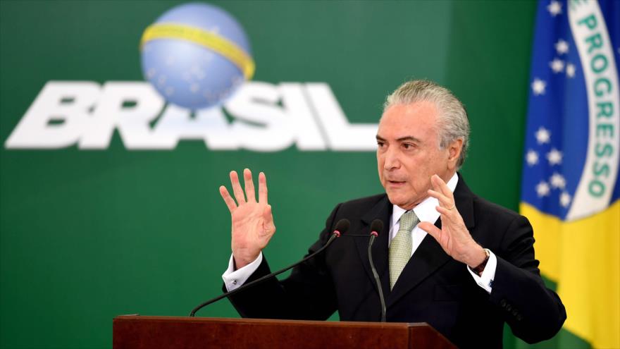El presidente de Brasil, Michel Temer, pronuncia un discurso en el Palacio del Planalto, Brasilia, 14 de febrero de 2017.