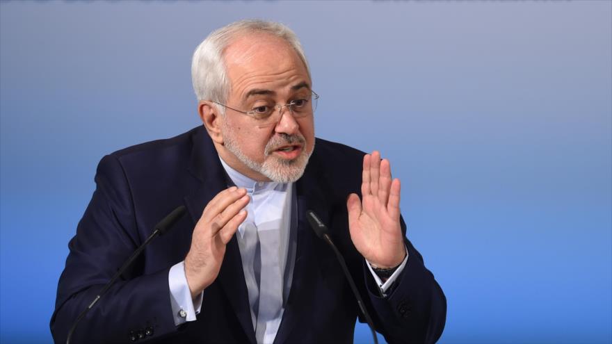 El canciller iraní, Mohamad Yavad Zarif, ofrece un discurso en la tercera y última jornada de la Conferencia de Seguridad de Múnich (MSC, en inglés), en Alemania, 19 de febrero de 2017.