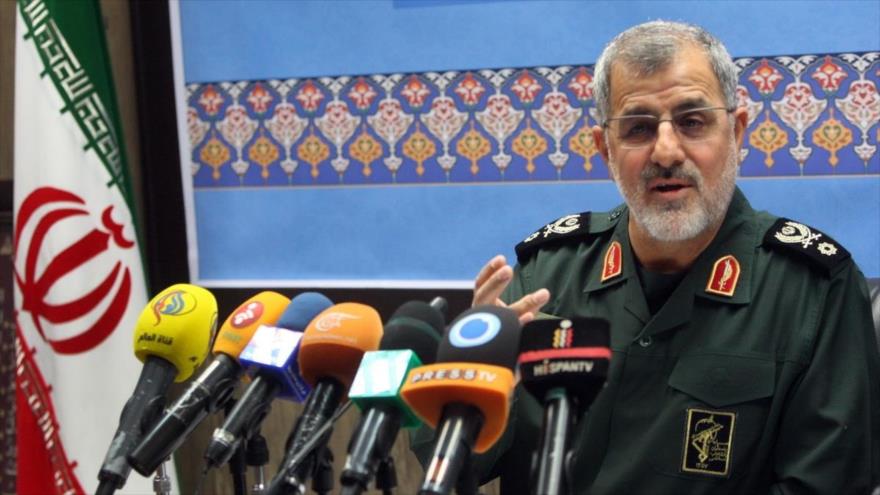 El comandante de la Fuerza Terrestre del Cuerpo de Guardianes de la Revolución Islámica de Irán (CGRI), general de brigada Mohamad Pakpur, ofrece una rueda de prensa en Teherán, capital persa, marzo de 2016.