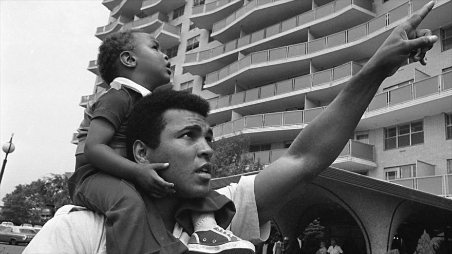 El legendario boxeador y su hijo Muhammad Ali Jr.