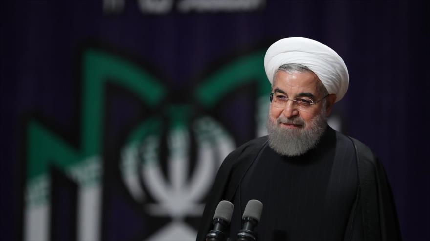 El presidente iraní, Hasan Rohani, preside la conferencia de las partes ejecutivas de las elecciones nacionales celebrada en Teherán, la capital iraní, 25 de febrero de 2017.