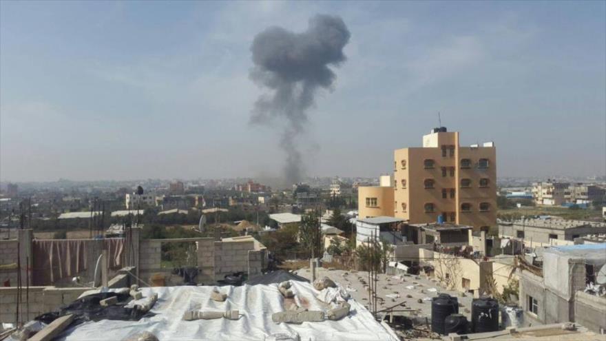 Ataque de cazas israelíes sobre Rafah, en el sur de la Franja de Gaza, 27 de febrero de 2017.