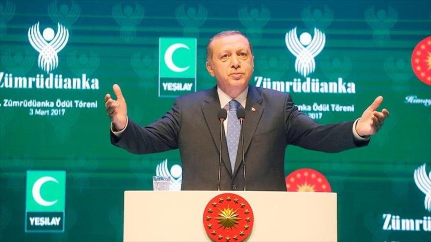 Erdogan acusa a Alemania de proteger a los terroristas