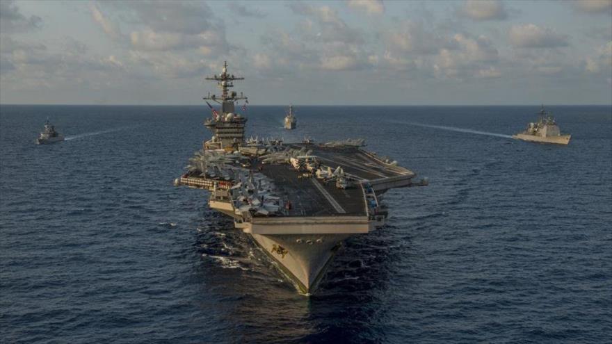 Una toma del portaviones de Estados Unidos USS Carl Vinson, desplegado en aguas de la China Meridional.