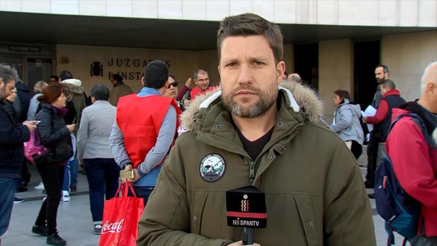 Familias amenazadas con desahucios acuden a juzgados de Madrid