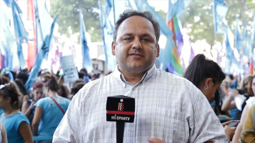 Mujeres argentinas se manifiestan para reclamar sus derechos