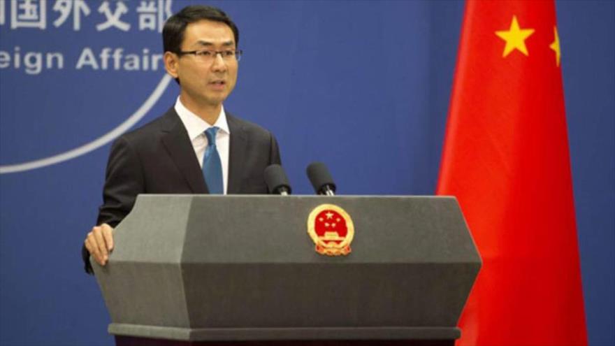 El portavoz de la Cancillería china, Geng Shuang, durante una rueda de prensa celebrada en Pekín, 26 de septiembre de 2016. 