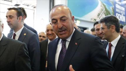 Holanda prohíbe aterrizar a canciller turco, y enfurece a Erdogan ‎