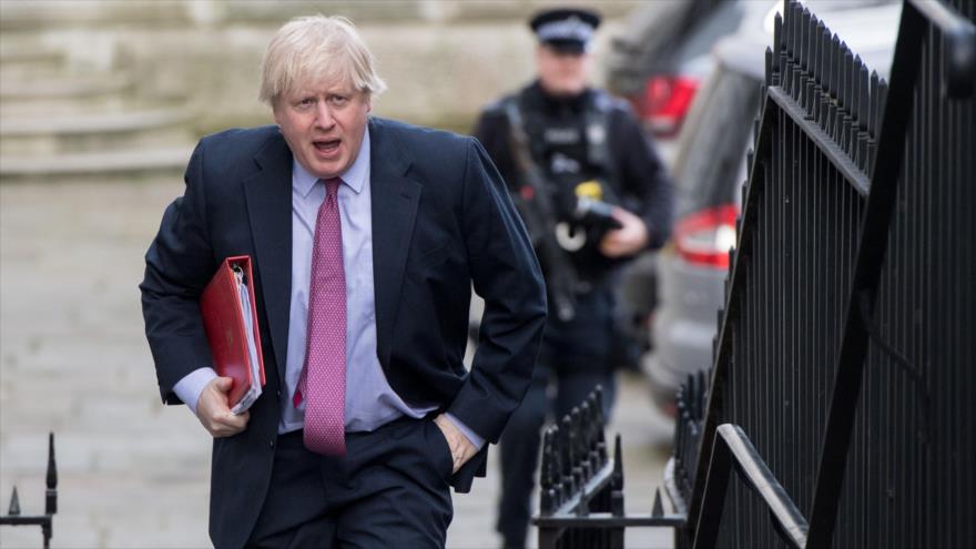 El ministro británico de Asuntos Exteriores, Boris Johnson, llega al domicilio de la primera ministra, Theresa May, en Londres (capital británica), 7 de marzo de 2017.