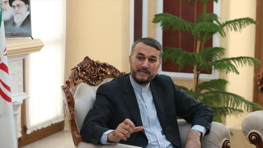 El director general para Asuntos Internacionales de la Asamblea Consultiva Islámica de Irán (Mayles), Husein Amir Abdolahian, en una reunión realizada en Teherán, capital de Irán, 7 de marzo de 2017.