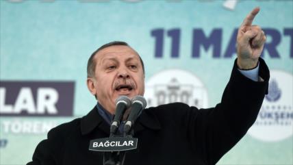 Erdogan acusa a Holanda de ‘terrorismo’ por masacre de 8000 bosnios