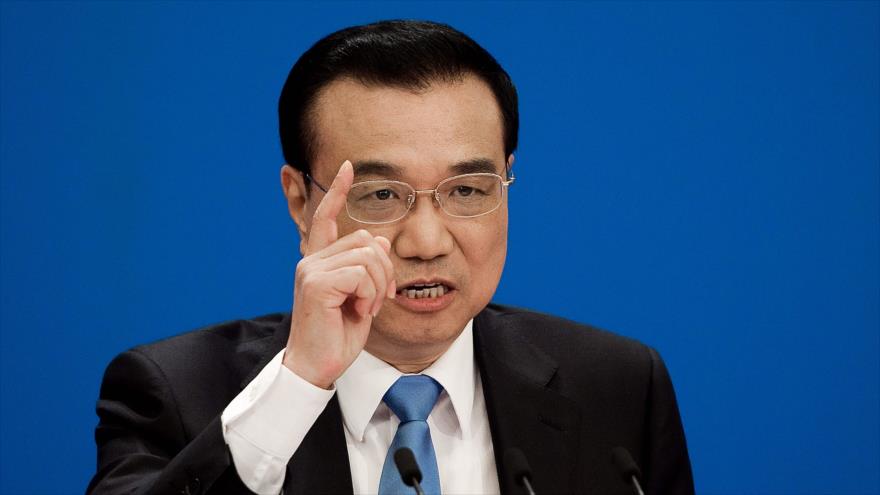 El primer ministro chino Li Keqiang, habla durante una rueda de prensa después del cierre del pleno anual de la Asamblea Nacional Popular en Pekín, la capital, 15 de marzo de 2017. 
