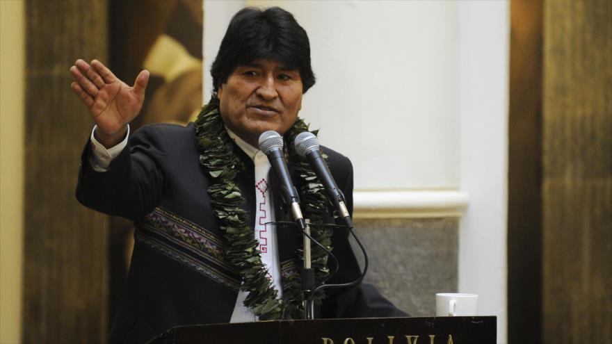 El presidente de Bolivia, Evo Morales pronuncia un discurso en el palacio presidencial de Quemado, en La Paz, 8 de marzo de 2017.