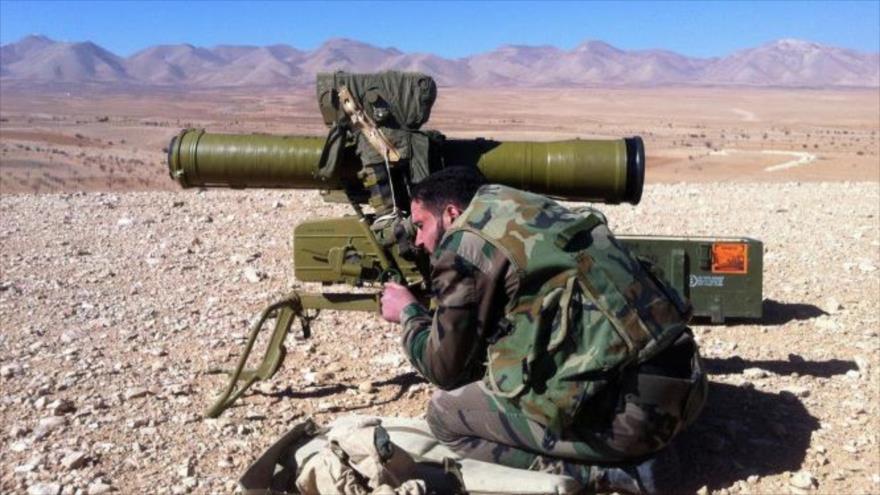 Vídeo: Lanzacohetes sirios atacan posiciones de Al-Qaeda en Hama