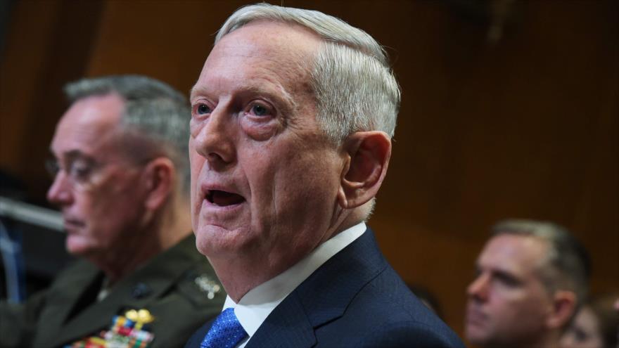 El secretario de Defensa de EE.UU., James Mattis, habla en el Senado, 22 de marzo de 2017.