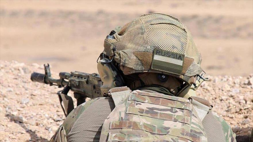 Un integrante de las Fuerzas de Operaciones Especiales de Rusia (Spetsnaz, en ruso) cerca de la ciudad siria de Palmira.