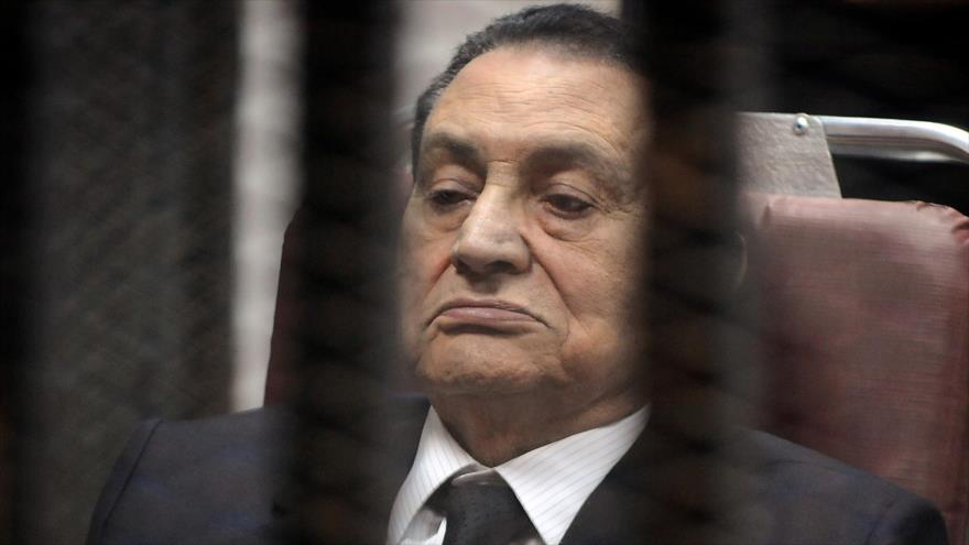El exdictador egipcio Hosni Mubarak (1981-2011) en un hospital militar, 9 de mayo de 2015.