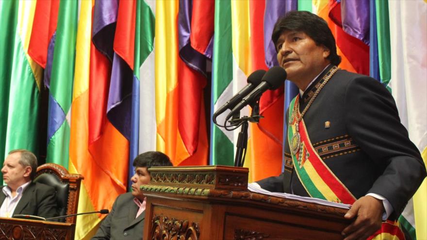 El presidente de Bolivia, Evo Morales, habla ante el Congreso en La Paz, 22 de enero de 2017.