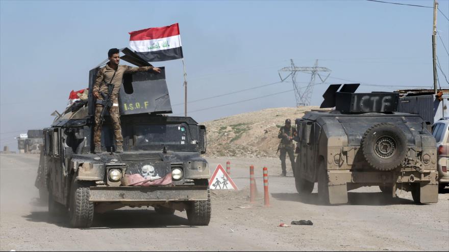 Las fuerzas iraquíes avanzan en la ciudad de Mosul, en el norte de Irak, 25 de marzo de 217.