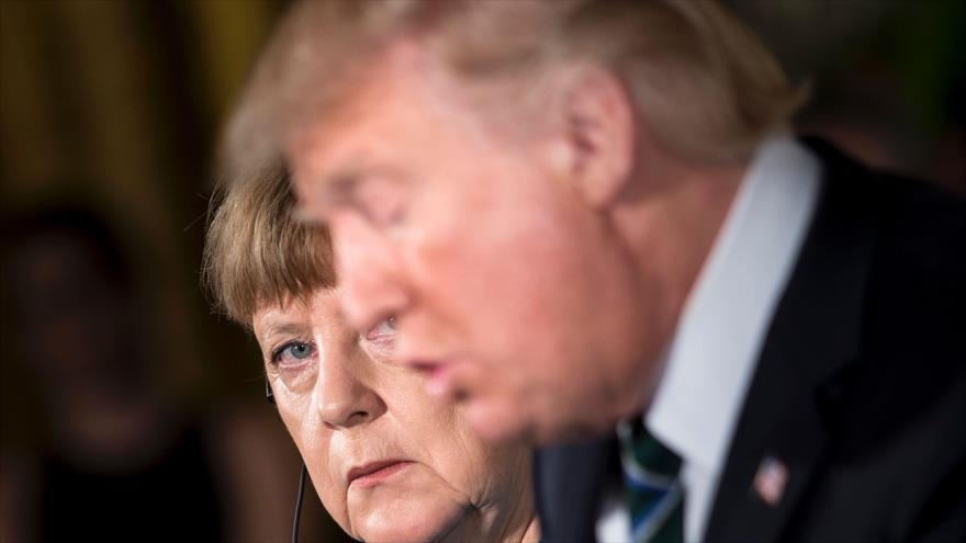 El presidente estadounidense, Donald Trump, y la canciller alemana, Angela Merkel, al término de una conferencia de prensa celebrada en la Casa Blanca, Washington, EE.UU., 17 de marzo de 2017.
