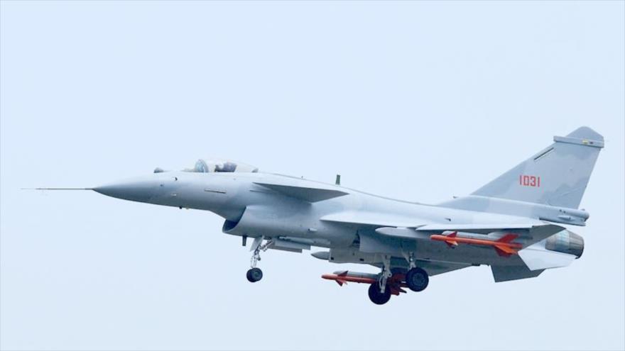 Avión de combate chino modelo, Chengdu J-10.