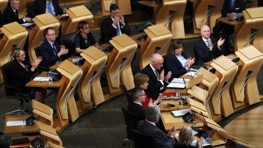 El Parlamento de Escocia vota a favor de un segundo referendum independentista, 28 de marzo de 2017.