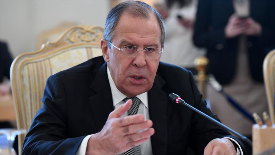 El ministro ruso de Relaciones Exteriores, Serguei Lavrov, participa en una reunión con su homólogo congoleño en Moscú, 22 de marzo de 2017.