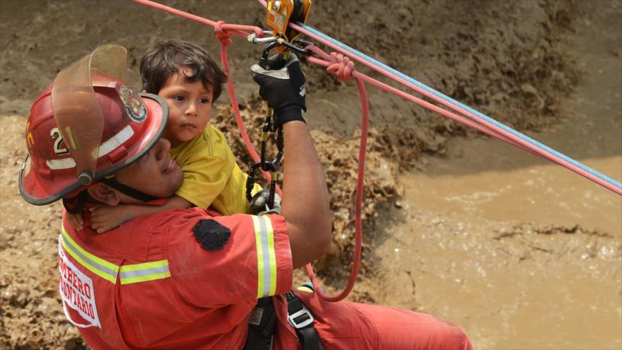 ‘Niño costero’ deja 97 muertos y miles de damnificados en Perú