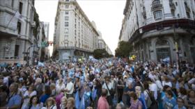Simpatizantes de Macri se movilizan para expresarle su apoyo