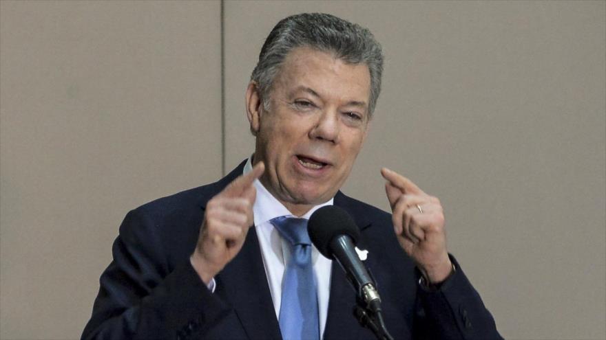 El presidente colombiano, Juan Manuel Santos, ofrece un discurso en la ciudad de Cali, 30 de marzo de 2017.