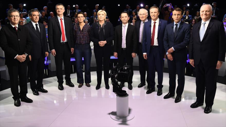 Macron critica los proyectos de Le Pen en debate de Francia