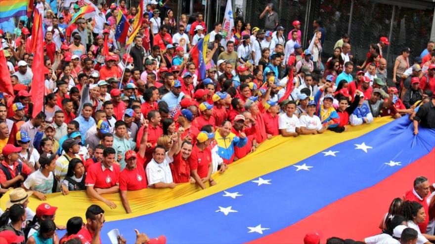 Marchan en Venezuela a favor y en contra del Supremo