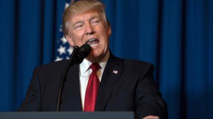 Trump explica por qué no destruyó pista de aterrizaje de base siria