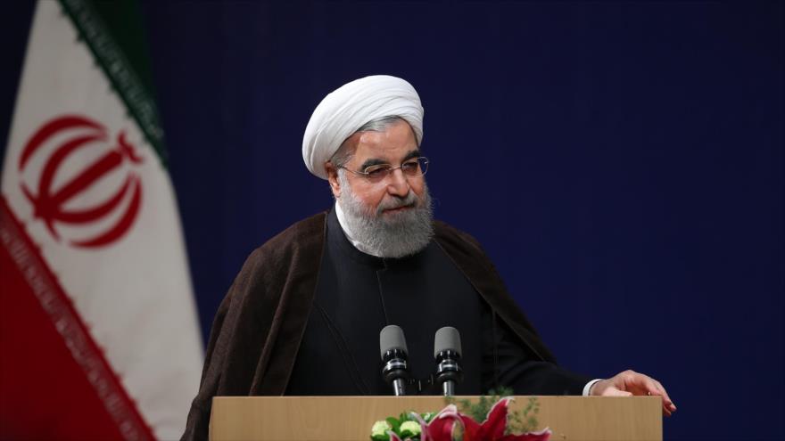 El presidente iraní, Hasan Rohani, preside una conferencia nacional en Teherán, capital persa, 8 de abril de 2017.