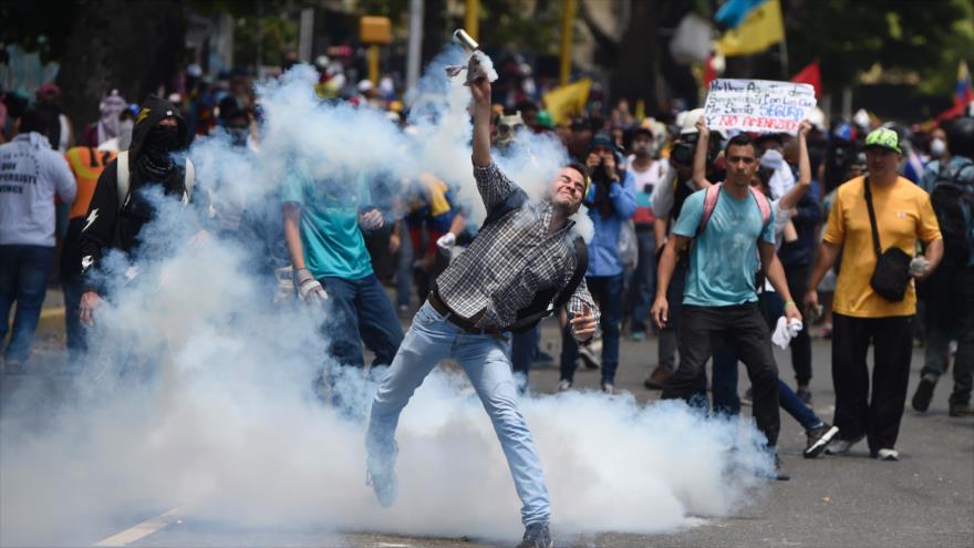 Maduro: Adelantando comicios, veremos a la oposición derrotada