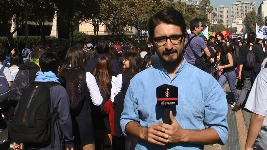 Estudiantes se oponen a reforma educativa del Gobierno chileno