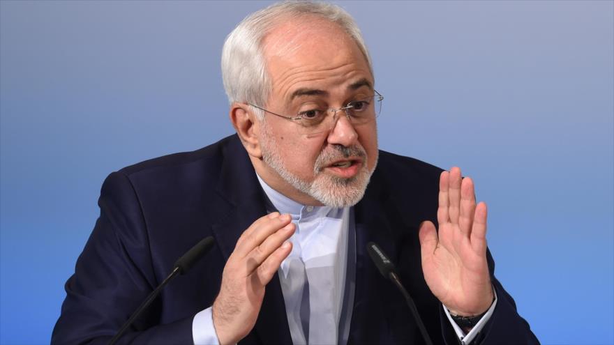 El canciller iraní, Mohamad Yavad Zarif, habla durante la Conferencia de Seguridad de Múnich, Alemania, 17 de febrero de 2017.