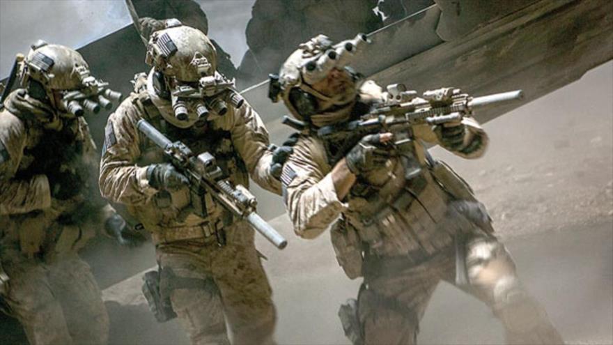 La unidad especial ‘Navy SEAL Team 6’ de la Armada estadounidense en plena maniobra militar.