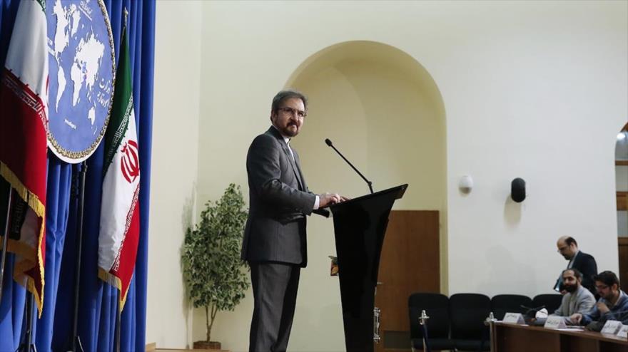 Bahram Qasemi, portavoz de la Cancillería persa, durante una rueda de prensa en Teherán, la capital de Irán.