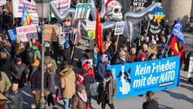 Alemanes protestan: ‘Berlín es herramienta de EEUU’ sobre Siria