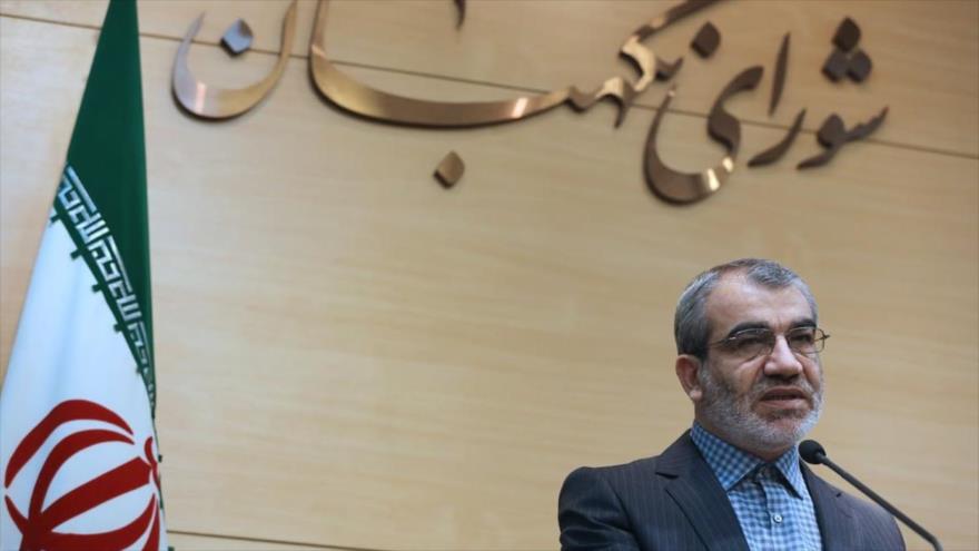 El portavoz del Consejo de Guardianes de la República Islámica de Irán, Abás Ali Kadjodaí, ofrece una rueda de prensa.